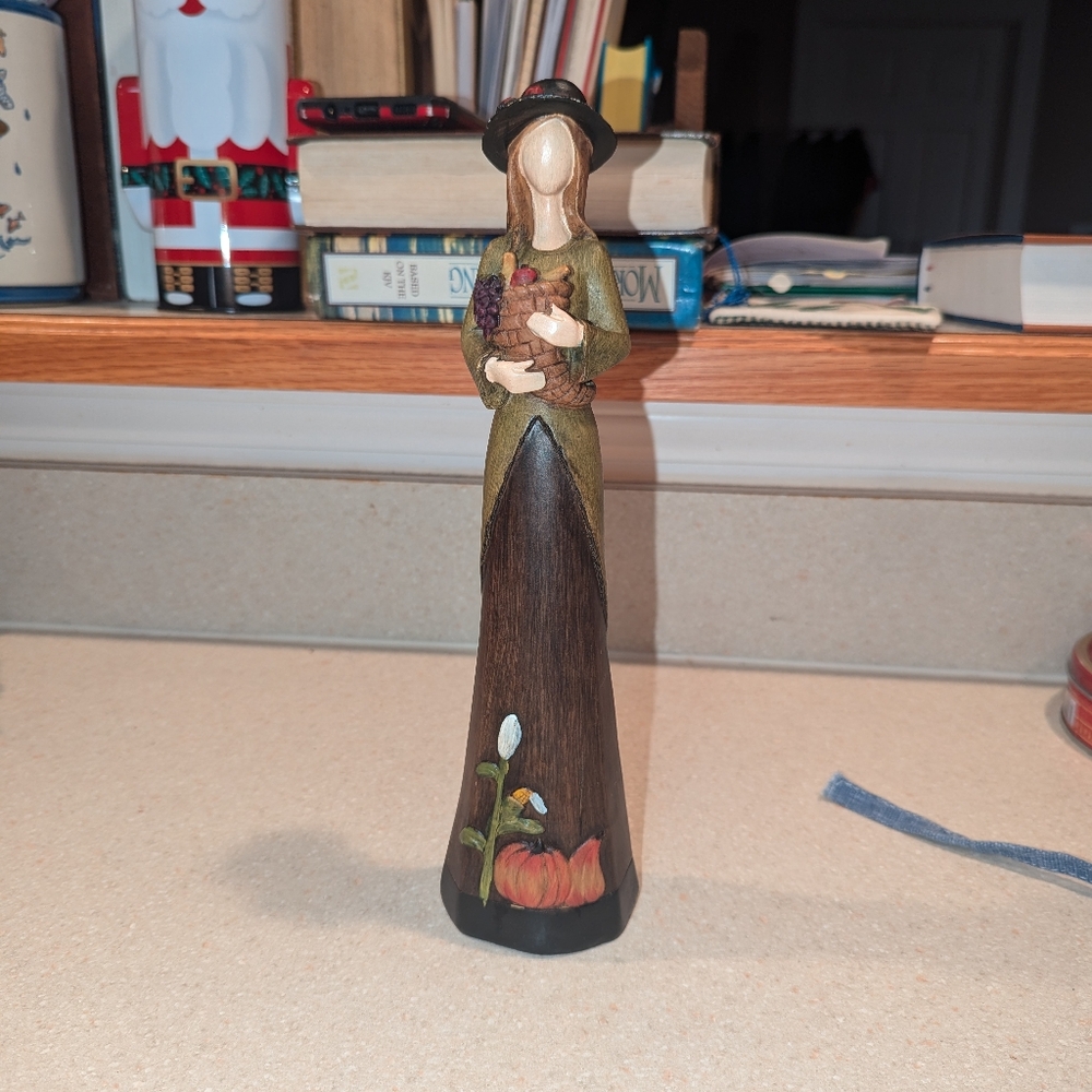 Vintage Tii collections wooden Wood resin fall angel harvest lady women figurine